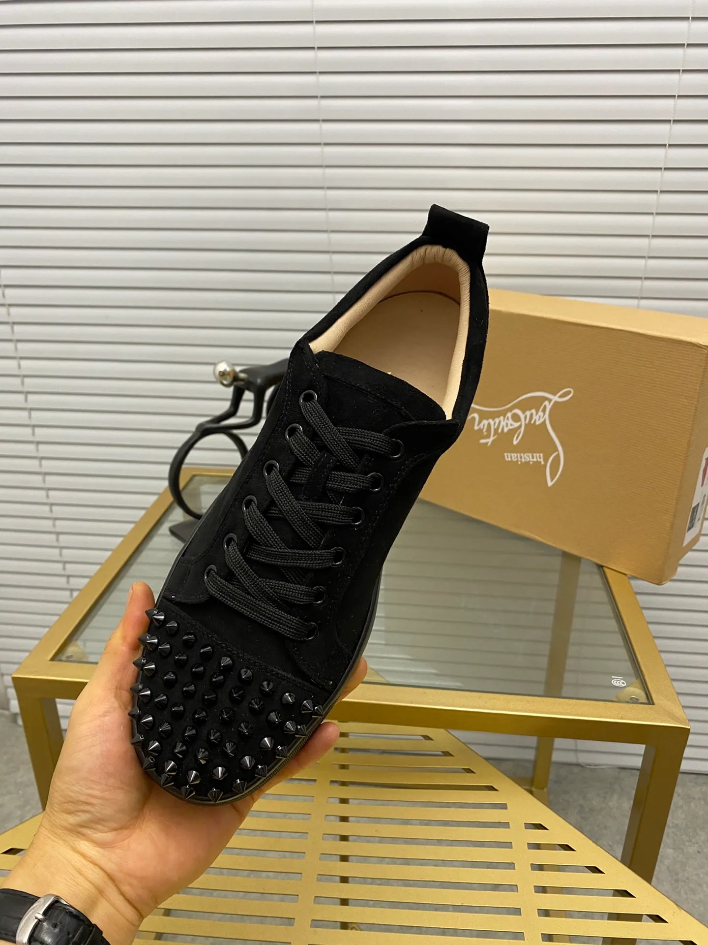 Ex-factory price 420. christian louboutin (CL red sole shoes) counter nail series, high-top casual sneakers for couples 📢 📢 📢 Exclusive hot style release 🎈🎈💪 Movable latex feet 👻 Finished outsole stitching line [satisfied] 😝Female 35-40# Male 38#-46, global supply😝 [Top version]: Original imported cowhide upper, top original leather lining, original molded TPU outsole, original 1:1 detail processing, original shoe last, large quantities in stock, rest assured as shown above
